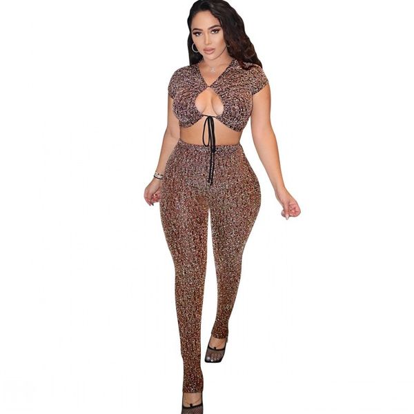 set of two parts for women with cleavage on crop and skinny pants matching 2021 new fashion arrival rentals to the clothes club mp, Gray
set of two parts for women with cleavage on crop and skinny pants matching 2021 new fashion arrival rentals to the clothes club mp, Gray