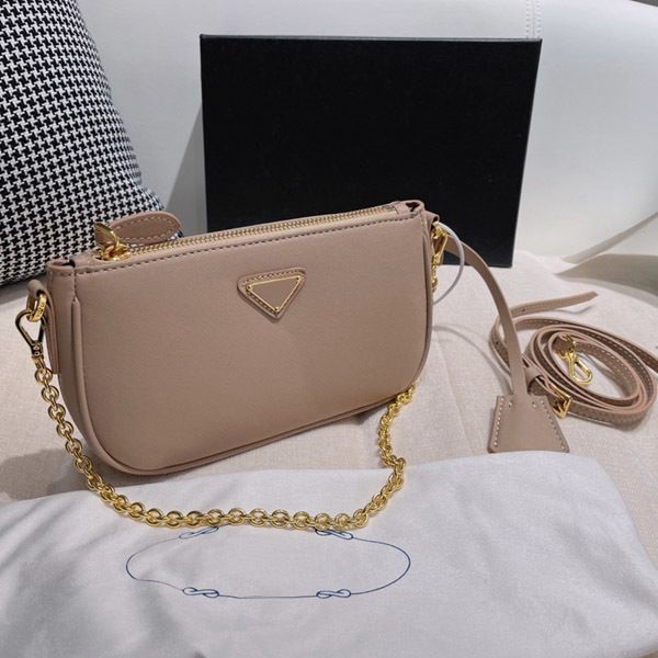 2021 luxury portable shoulder bags women's fashion brand designer's classic cross fabric underarm messenger crescent bag size 21*1
2021 luxury portable shoulder bags women's fashion brand designer's classic cross fabric underarm messenger crescent bag size 21*1