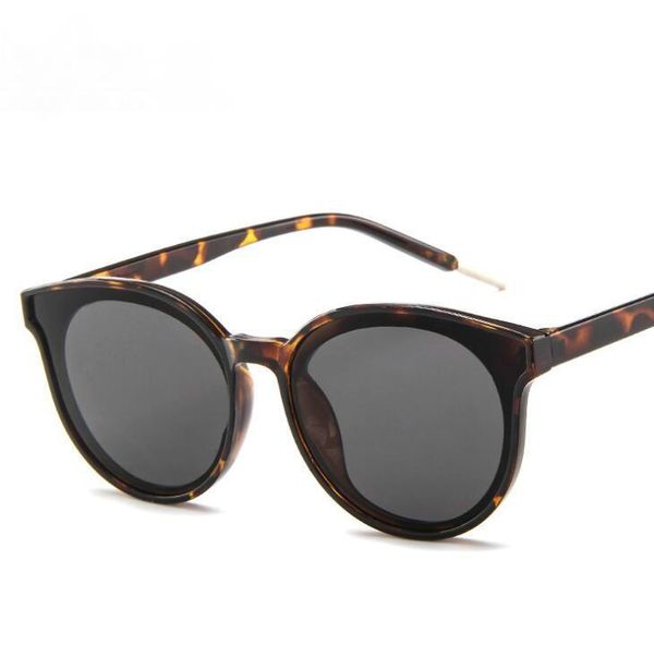 sunglasses round women decoration fashion sun glasses ladies gradient clear shades for uv400, White;black
sunglasses round women decoration fashion sun glasses ladies gradient clear shades for uv400, White;black