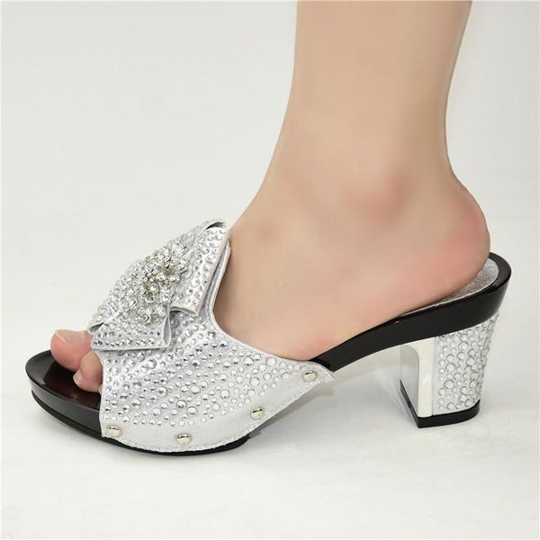 dress shoes 2021 spring autumn women pumps buckles high heels rhinestone wedding elegant ladies shoe for party, Black
dress shoes 2021 spring autumn women pumps buckles high heels rhinestone wedding elegant ladies shoe for party, Black