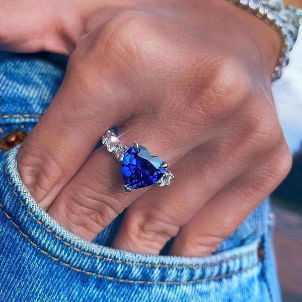 cluster rings sljely fashion designer s925 sterling silver blue white yellow love heart finger ring women wedding dinner party brand jewelry, Golden;silver
cluster rings sljely fashion designer s925 sterling silver blue white yellow love heart finger ring women wedding dinner party brand jewelry, Golden;silver
