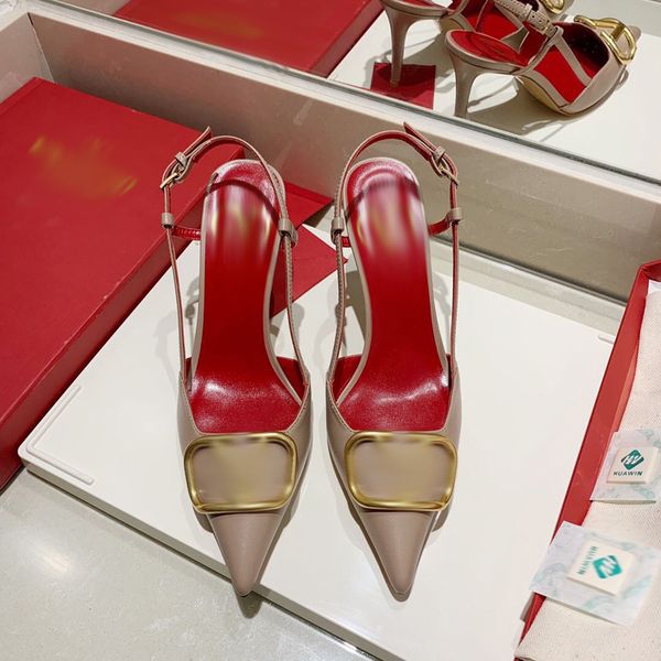 2021 good quality fashion women luxurys designers shoes designer sandals womens luxury high heels sandal dress shoess with box size 35-41 -h, Black
2021 good quality fashion women luxurys designers shoes designer sandals womens luxury high heels sandal dress shoess with box size 35-41 -h, Black