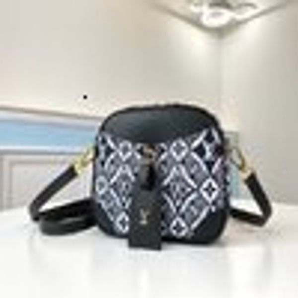 libobo6_1 gaiu m45528 backpacks handbags iconic handles shoulder bags totes cross body bag clutches evening oxidized leather business, Red;black
libobo6_1 gaiu m45528 backpacks handbags iconic handles shoulder bags totes cross body bag clutches evening oxidized leather business, Red;black