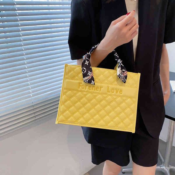 lingge handbag summer commuting temperament women's bag large capacity trendy foreign style tote bag vy63
lingge handbag summer commuting temperament women's bag large capacity trendy foreign style tote bag vy63