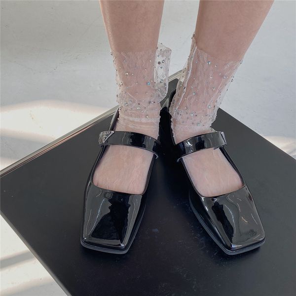 transparent lace spring and summer thin diamond mh glass ins sandals middle tube stockings, Red;black
transparent lace spring and summer thin diamond mh glass ins sandals middle tube stockings, Red;black