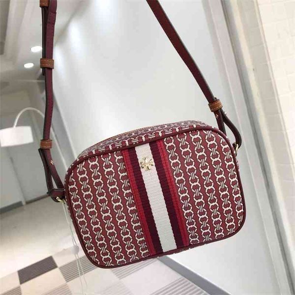 70% off women's new jacquard camera color matching canvas small square single shoulder diagonal span bag purse cyber monday
70% off women's new jacquard camera color matching canvas small square single shoulder diagonal span bag purse cyber monday