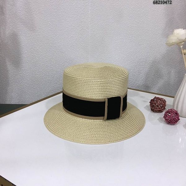 2021 fashion women summer wheat yellow wide brim straw hat with black brown cross cloth strips size, Blue;gray
2021 fashion women summer wheat yellow wide brim straw hat with black brown cross cloth strips size, Blue;gray
