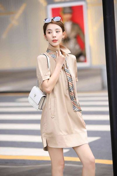 dust coat 2021 summer european dress british style slim plaid hooded scarf, Tan;black
dust coat 2021 summer european dress british style slim plaid hooded scarf, Tan;black