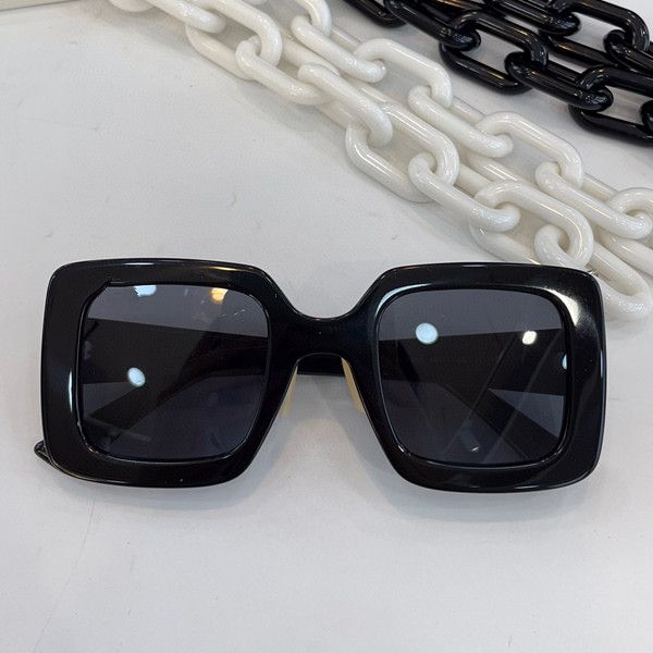 sunglasses for men and women summer style anti-ultraviolet 0780 retro shield lens plate square full frame fashion eyeglasses random box, White;black
sunglasses for men and women summer style anti-ultraviolet 0780 retro shield lens plate square full frame fashion eyeglasses random box, White;black
