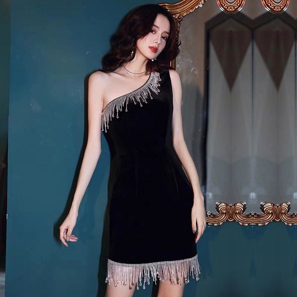 2021 new summer women black one shoulder diamonds tassel mini sleeveless club celebrity evening party es hgxp, Black;gray
2021 new summer women black one shoulder diamonds tassel mini sleeveless club celebrity evening party es hgxp, Black;gray