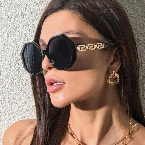 baroque black leopard vintage sunglasses women 2021 luxury designer round large shades male chain arms glasses glasses wholesale, White;black
baroque black leopard vintage sunglasses women 2021 luxury designer round large shades male chain arms glasses glasses wholesale, White;black