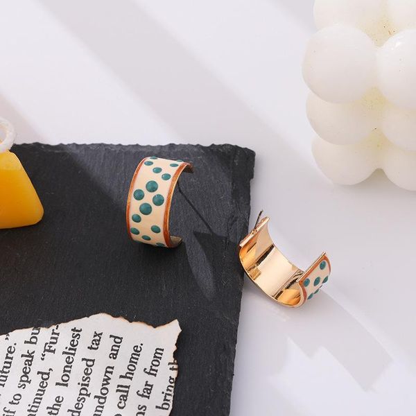 hoop & huggie drops of oil spot point c shape circle earring female french temperament morandi color restoring ancient ways stud earrings, Golden;silver
hoop & huggie drops of oil spot point c shape circle earring female french temperament morandi color restoring ancient ways stud earrings, Golden;silver