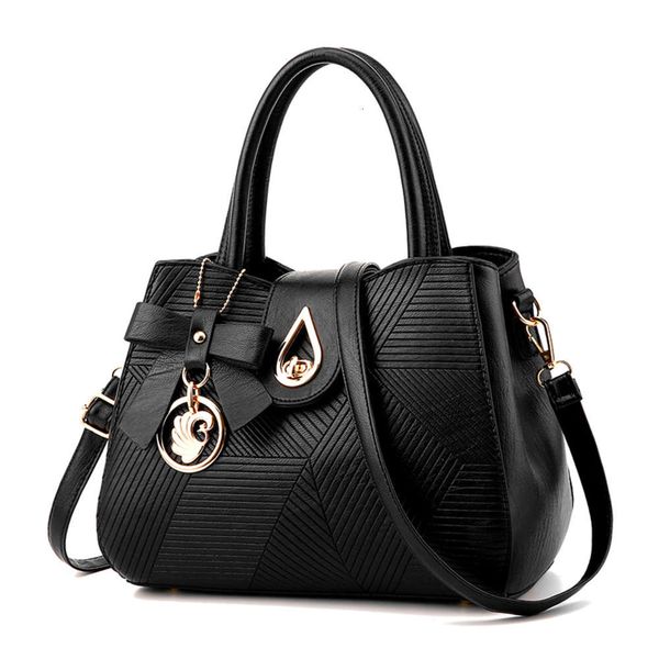 hbp fashion handbag korean version 2021 new middle aged women's mother's versatile single shoulder messenger bag
hbp fashion handbag korean version 2021 new middle aged women's mother's versatile single shoulder messenger bag