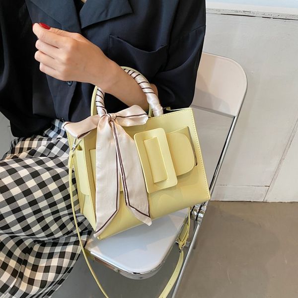 handbag bag female 2021 summer trend silk scarf portable single shoulder large capacity solid color crossbody tote, Black;red
handbag bag female 2021 summer trend silk scarf portable single shoulder large capacity solid color crossbody tote, Black;red