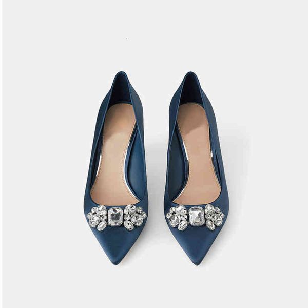 dress shoes women's jewelry decoration satin pointed toe shallow mouth stiletto high heels mid-heel single k870, Black
dress shoes women's jewelry decoration satin pointed toe shallow mouth stiletto high heels mid-heel single k870, Black