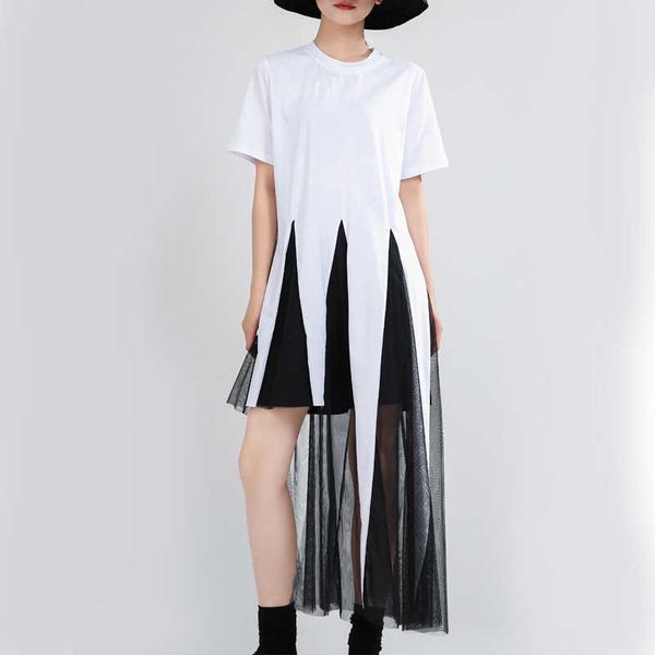 plus size summer female original personality design irregular mesh splicing contrast color dress 210603, Black;gray
plus size summer female original personality design irregular mesh splicing contrast color dress 210603, Black;gray