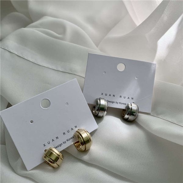 hbp fashion s925 silver needle korean temperament simple tire pattern metal feeling indifference personality small earrings
hbp fashion s925 silver needle korean temperament simple tire pattern metal feeling indifference personality small earrings