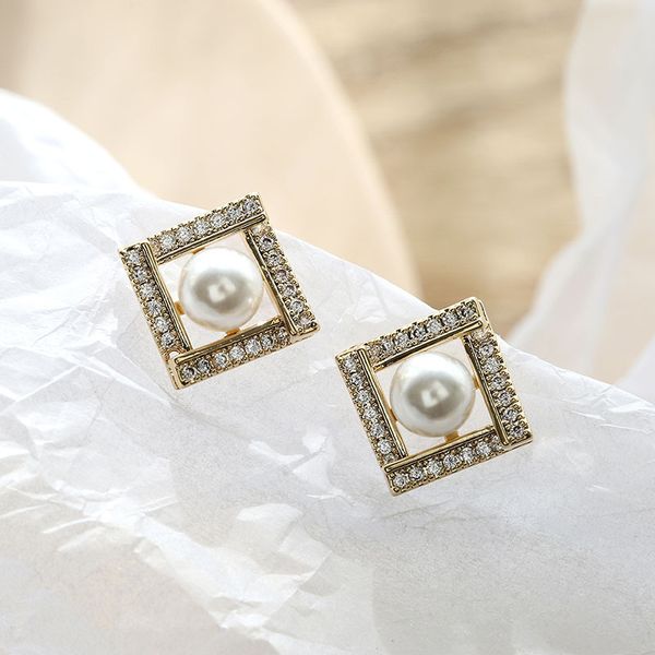 fine jewelry online ins sweet girl earrings silver needle geometric square flash diamond micro set simple 65% off store online sale
fine jewelry online ins sweet girl earrings silver needle geometric square flash diamond micro set simple 65% off store online sale