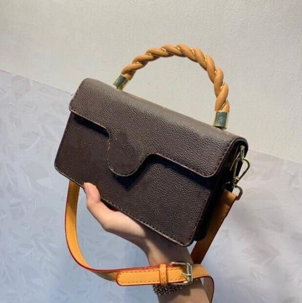 genuine leather letter l women's shoulder bags totes handbag cross body cosmetic bag cell phone pocket wallets coin purses l2104-3
genuine leather letter l women's shoulder bags totes handbag cross body cosmetic bag cell phone pocket wallets coin purses l2104-3