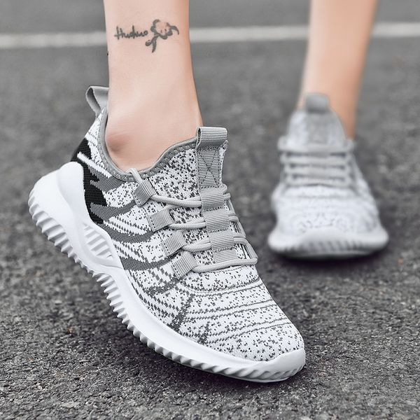 2020 new mens running shoes comfortable outdoor women sports shoes light breathable plus size men sneakers zapatos
2020 new mens running shoes comfortable outdoor women sports shoes light breathable plus size men sneakers zapatos