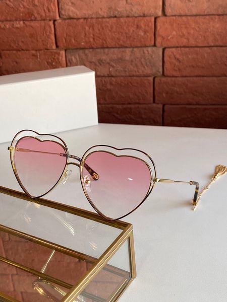 2021 new fashion women sunglasses pc frame designer sunglasses for womem classic style luxury sunglasse heart never outdated, White;black
2021 new fashion women sunglasses pc frame designer sunglasses for womem classic style luxury sunglasse heart never outdated, White;black