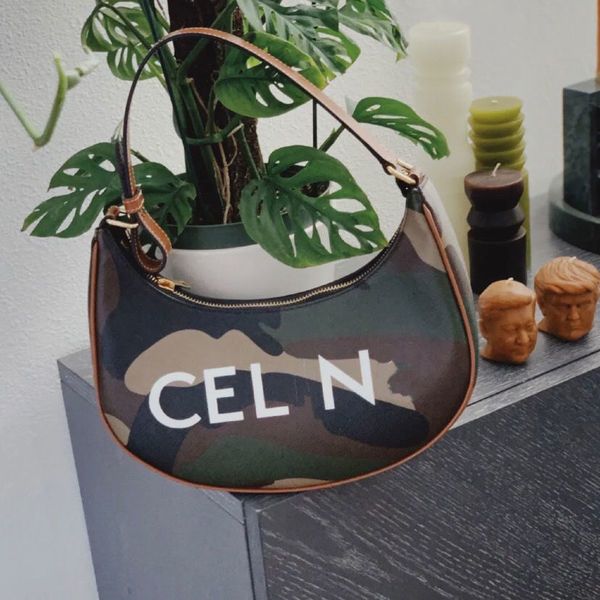 high version 2021 new genuine leather underarm bag camouflage canvas bag women luxurys designers ysj
high version 2021 new genuine leather underarm bag camouflage canvas bag women luxurys designers ysj