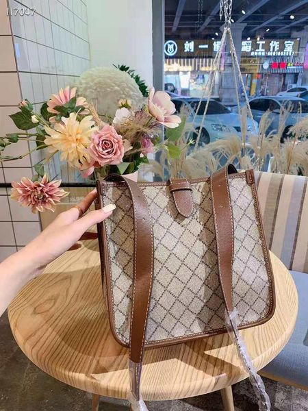designer women's classic medieval portable one shoulder messenger bag with multiple functions
designer women's classic medieval portable one shoulder messenger bag with multiple functions