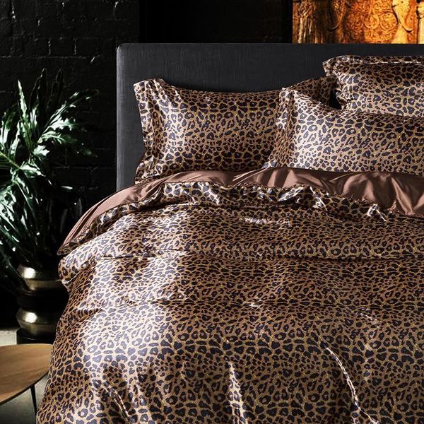 bedding set satin silk bed linen set double bedcover bedspread on bed sheet with elastic band wholesale lots bulk
bedding set satin silk bed linen set double bedcover bedspread on bed sheet with elastic band wholesale lots bulk