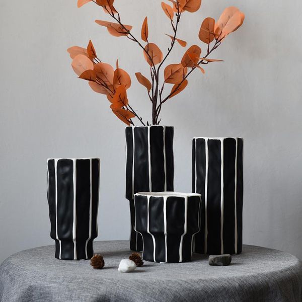 black and white stripe ceramic vase irregular handmade flower arrangement modern home decoration flower vase ceramic ornaments
black and white stripe ceramic vase irregular handmade flower arrangement modern home decoration flower vase ceramic ornaments