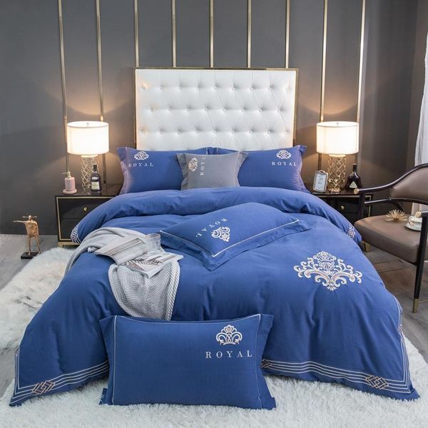 bedding sets 2021 products thickened cotton sanding solid color embroidery bed set luxury king size 4-piece set.
bedding sets 2021 products thickened cotton sanding solid color embroidery bed set luxury king size 4-piece set.