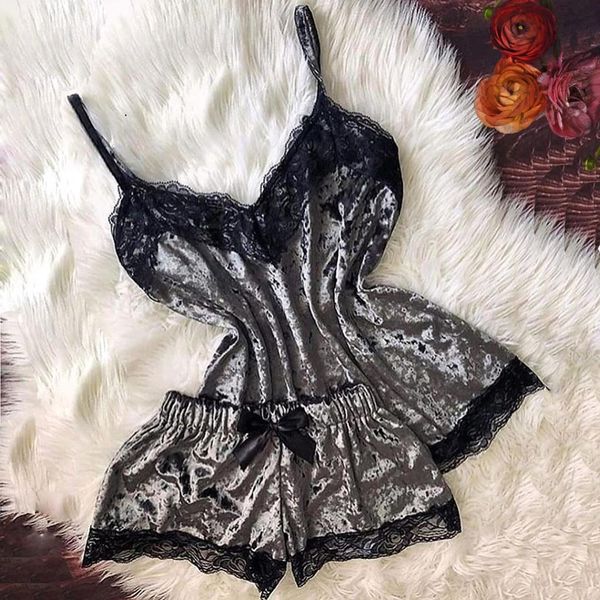 pajamas sleepwear lace lingerie summer new women lingerie camisole bow shorts v-neck velvet pajamas sleepwear, Black;red
pajamas sleepwear lace lingerie summer new women lingerie camisole bow shorts v-neck velvet pajamas sleepwear, Black;red