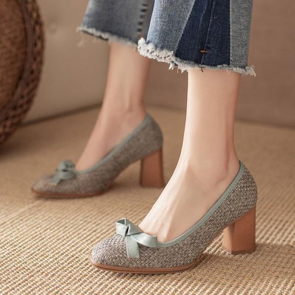 dress shoes women's single in summer shallow mouth fangtou grace stripe bow woven elements roman retro high-heeled 2021, Black
dress shoes women's single in summer shallow mouth fangtou grace stripe bow woven elements roman retro high-heeled 2021, Black