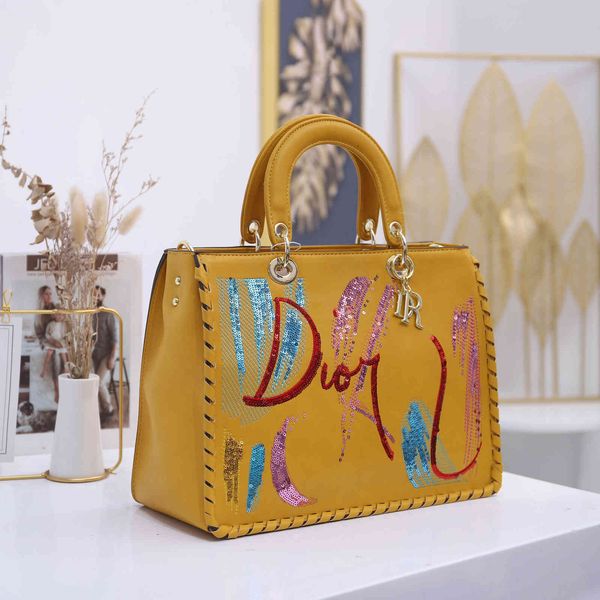 women luxurys designers bags 2021 leather beach mini bags famous brand o crossbody bag zhouzhoubao123 designer handbags purse wallet handbag
women luxurys designers bags 2021 leather beach mini bags famous brand o crossbody bag zhouzhoubao123 designer handbags purse wallet handbag