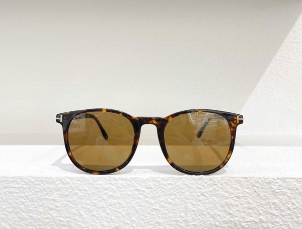 sunglasses 2021 design tom square frames uv400 lens women men with original package, White;black
sunglasses 2021 design tom square frames uv400 lens women men with original package, White;black