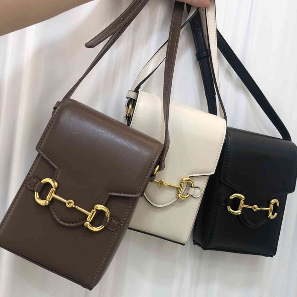 2021 mini bag mobile phone 2021 fashion horse clasp messenger cowhide cigarette case one shoulder women's luxuryss designerss yw
2021 mini bag mobile phone 2021 fashion horse clasp messenger cowhide cigarette case one shoulder women's luxuryss designerss yw
