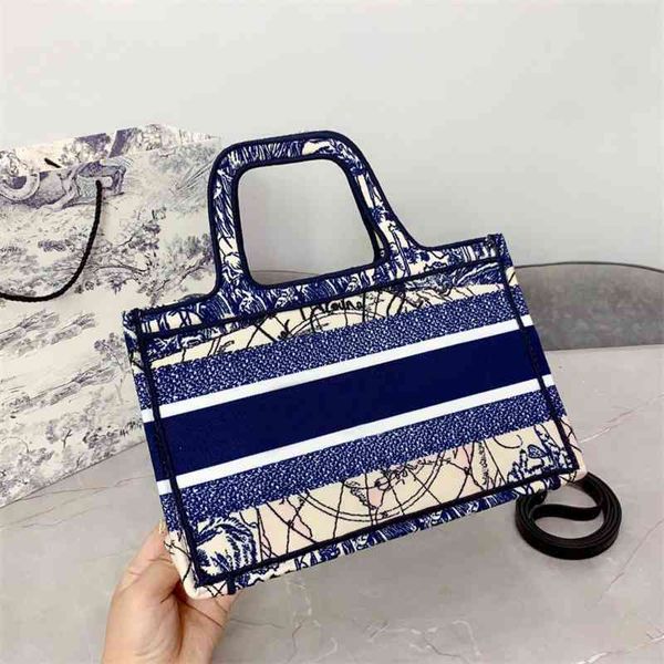 2022 latest models handbag wholesale large capacity embroidered bag mengtian saddle women's old flower bag
2022 latest models handbag wholesale large capacity embroidered bag mengtian saddle women's old flower bag