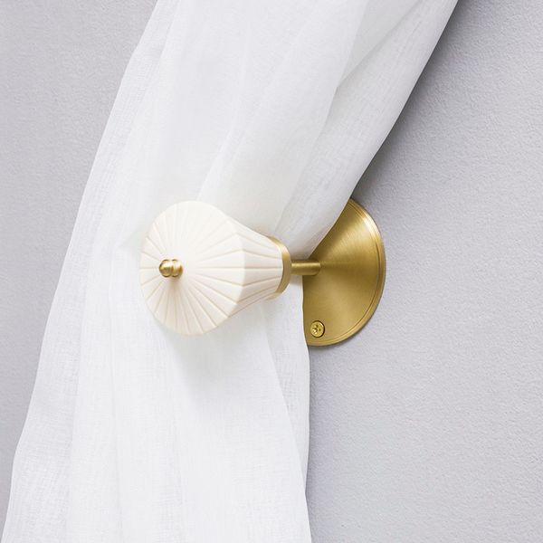brass resin curtain straps creative european decorative curtain buckle / hooks hanger holder /drop shipping
brass resin curtain straps creative european decorative curtain buckle / hooks hanger holder /drop shipping