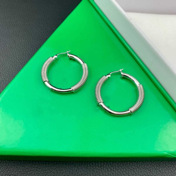 2021 brand fashion party jewelry women gold color big hoop circle earrings luxury quality round trendy cross design earrings, Golden
2021 brand fashion party jewelry women gold color big hoop circle earrings luxury quality round trendy cross design earrings, Golden
