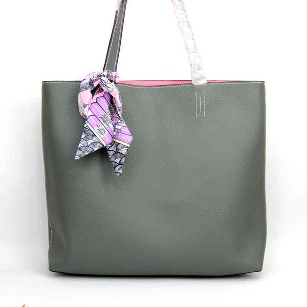 designer bagsdouble-sided first layer cowhide large-capacity tote shopping bag soot and pink can be used on both sides elegant and gorgeousl
designer bagsdouble-sided first layer cowhide large-capacity tote shopping bag soot and pink can be used on both sides elegant and gorgeousl