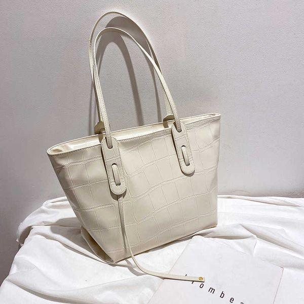 cowhide pattern large capacity commuting mommy son mother tot single shoulder student women's bag purse 
cowhide pattern large capacity commuting mommy son mother tot single shoulder student women's bag purse