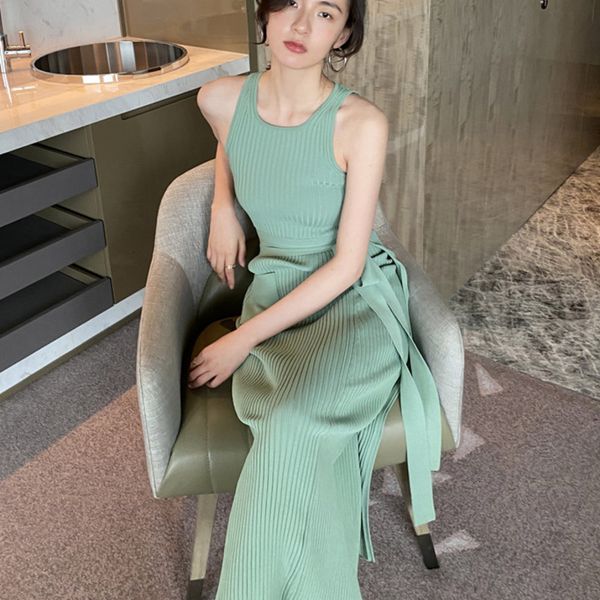 casual dresses summer 2021 fashion sleeveless bandage knitted sweater women slim midi long pull robe femme vestidos em3p, Black;gray
casual dresses summer 2021 fashion sleeveless bandage knitted sweater women slim midi long pull robe femme vestidos em3p, Black;gray