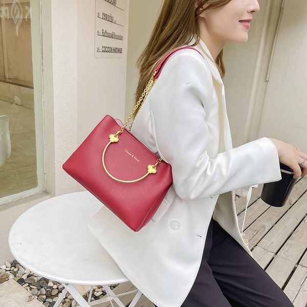 evening bags french women large-capacity tote bag simple and easy to take bridal single shoulder 2021 summer product queen
evening bags french women large-capacity tote bag simple and easy to take bridal single shoulder 2021 summer product queen