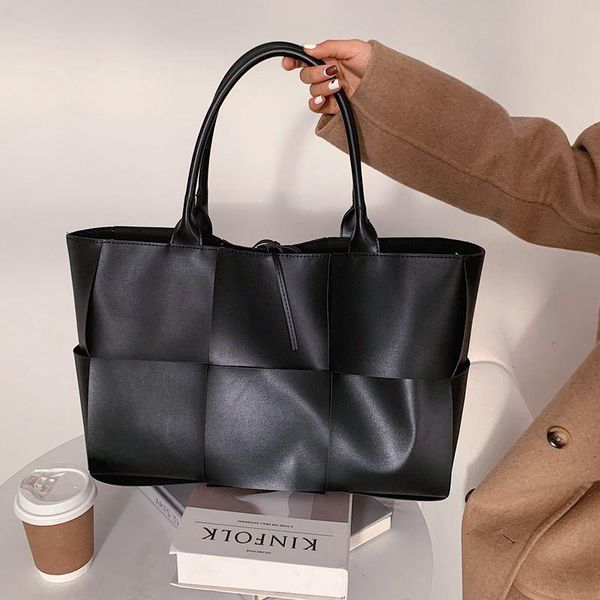 s.ikrr lux brand large weave tote bag 2021 fashion pu leather women's designer handbag and purses high capacity shoulder bags
s.ikrr lux brand large weave tote bag 2021 fashion pu leather women's designer handbag and purses high capacity shoulder bags