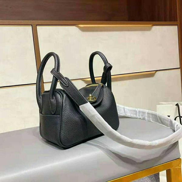 large-capacity handbagswomen's wholesale lindi mini hand 2020 new medicine pillow bag women's straddle one shoulder doctor bagdesi
large-capacity handbagswomen's wholesale lindi mini hand 2020 new medicine pillow bag women's straddle one shoulder doctor bagdesi