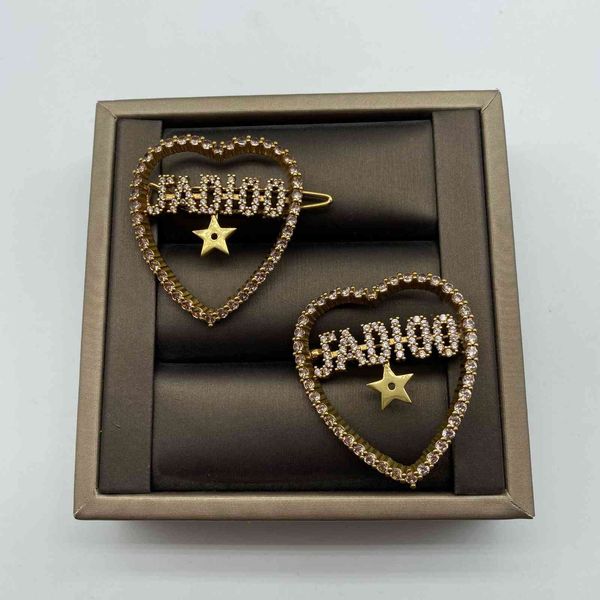 barrettes hairpin d home / di love full diamond letter brooch female fashion simple, Golden;silver
barrettes hairpin d home / di love full diamond letter brooch female fashion simple, Golden;silver