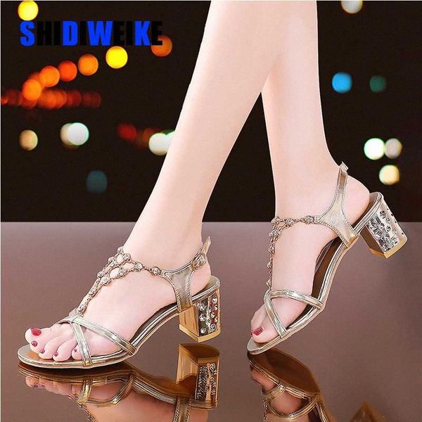woman sandals 2020 women shoes rhinestones chains thong gladiator square heel sandals crystal chaussure plus size 41 i153 03nd#, Black
woman sandals 2020 women shoes rhinestones chains thong gladiator square heel sandals crystal chaussure plus size 41 i153 03nd#, Black