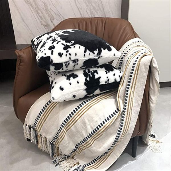 cushion/decorative pillow 2021 throw covers stylish cow skin printed decorative cushion for sofa bed couch chair car house accessories
cushion/decorative pillow 2021 throw covers stylish cow skin printed decorative cushion for sofa bed couch chair car house accessories