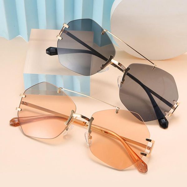 sunglasses irregular frameless european and american street shooting trend metal fashion, White;black
sunglasses irregular frameless european and american street shooting trend metal fashion, White;black