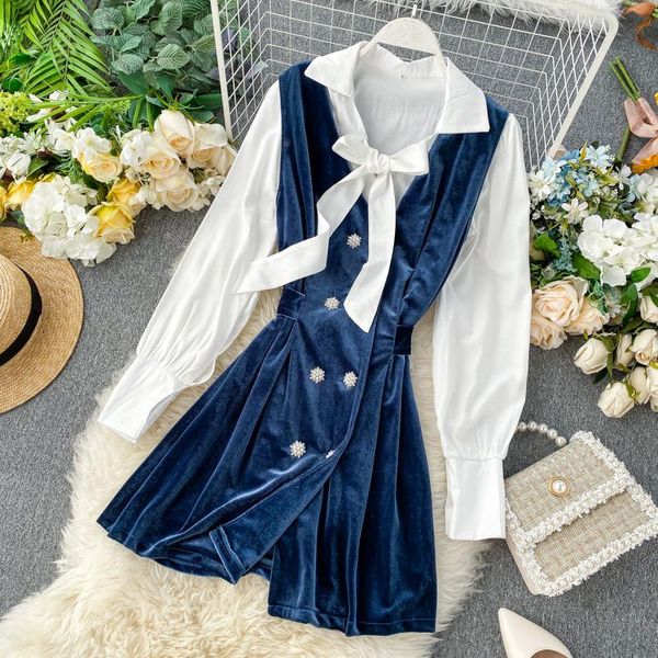 two piece dress women 2021 bow long sleeve casual shirt + retro british style double-breasted waist slim velvet sets k105, White
two piece dress women 2021 bow long sleeve casual shirt + retro british style double-breasted waist slim velvet sets k105, White
