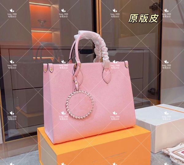 fashion designer onthe 2021 ss ladies crossbody bag vintage handbag plain classic letter cowhide double handle delicate tote bags women shou
fashion designer onthe 2021 ss ladies crossbody bag vintage handbag plain classic letter cowhide double handle delicate tote bags women shou